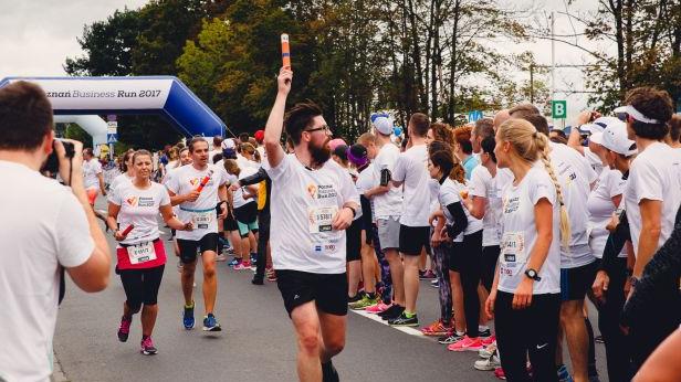 Poznań Business Run pomaga osobom z niepełnosprawnościami /fot. polandbusinessrun.pl - grafika artykułu