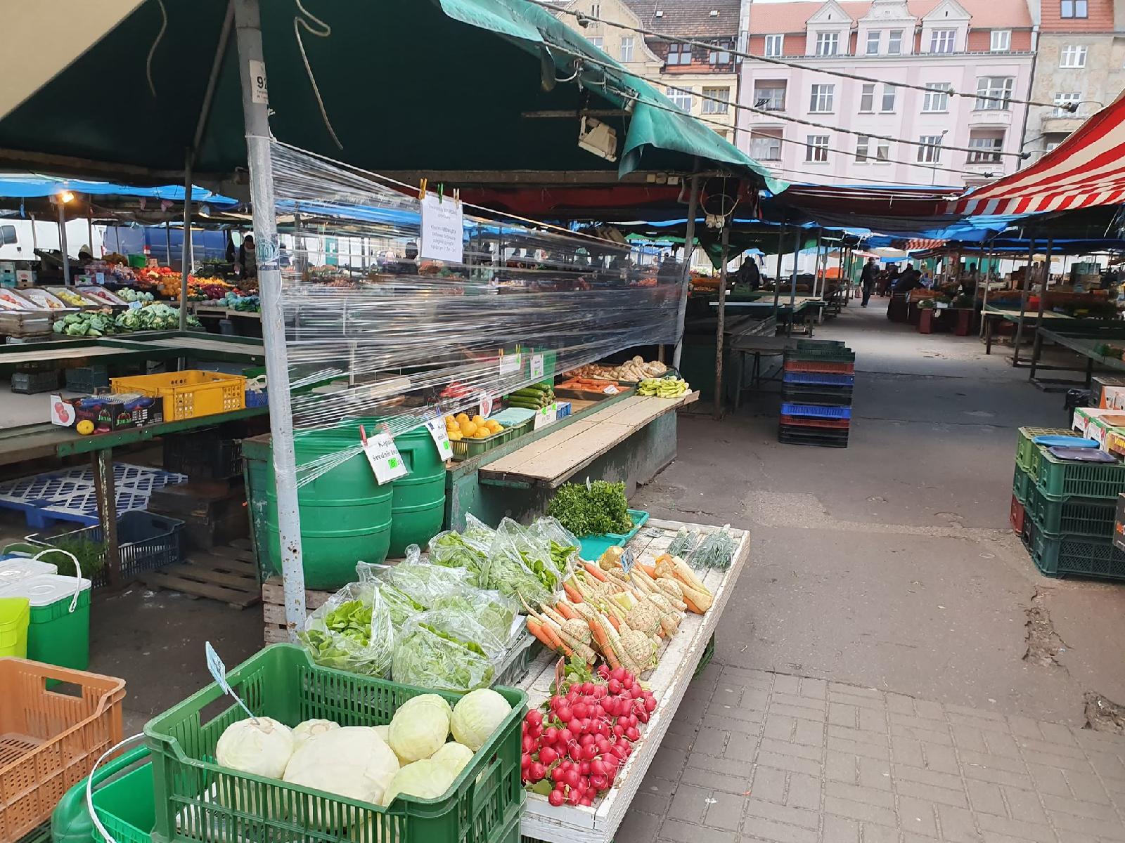 Poznańskie targowiska będą zamknięte - taką decyzję podjął Wielkopolski Państwowy Wojewódzki Inspektor Sanitarny - grafika artykułu