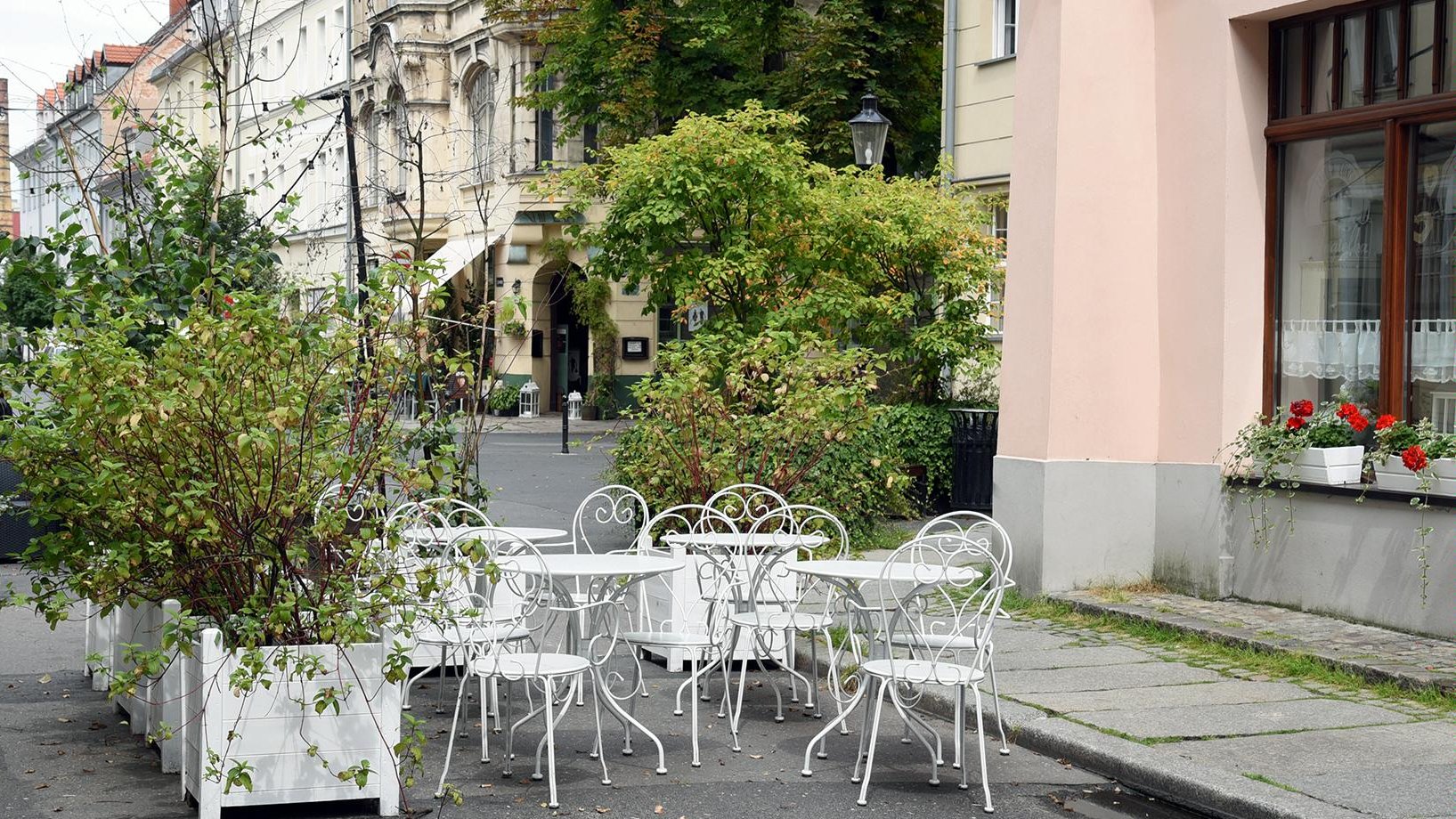 Zarząd Dróg Miejskich i Estrada Poznańska przygotowały pakiet preferencyjnych zasad dotyczących lokalizacji ogródków gastronomicznych