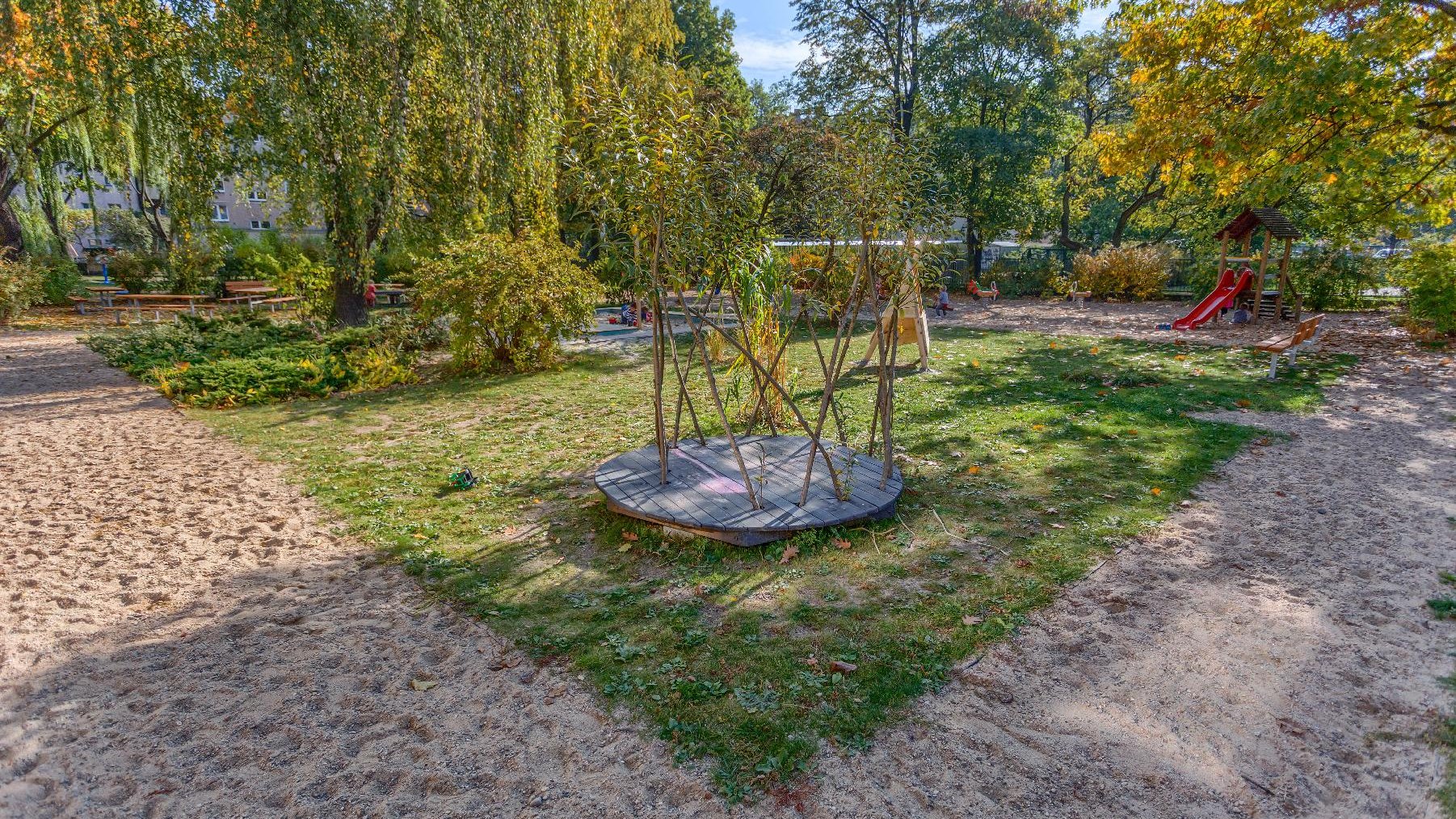 Przy poznańskich przedszkolach powstają naturalne place zabaw/ fot. Piotr Bedliński