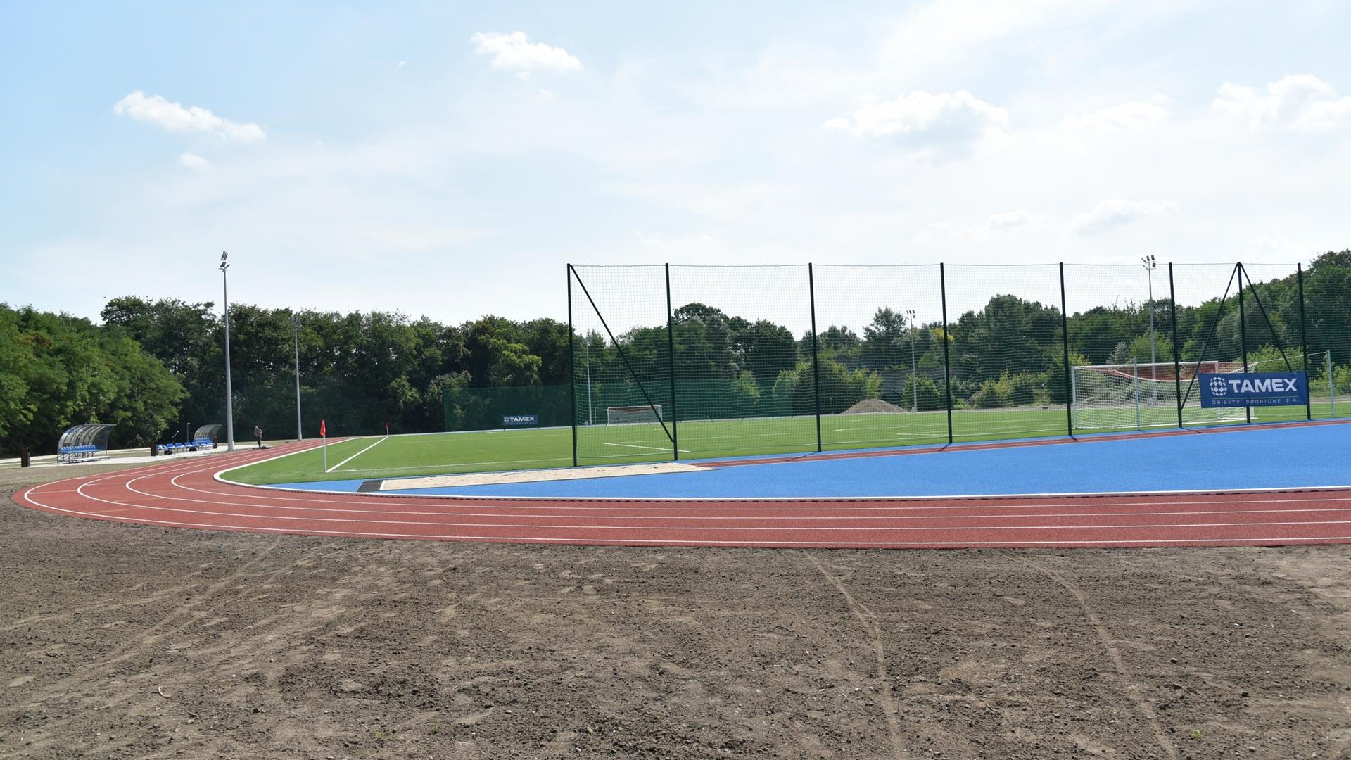 Zdjęcia przedstawia nowy stadion na Golęcinie widziany z góry