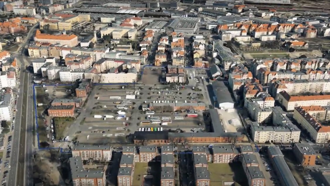 Wizualizacja przedstawiająca działkę z lotu ptaka, oparta na Google Earth