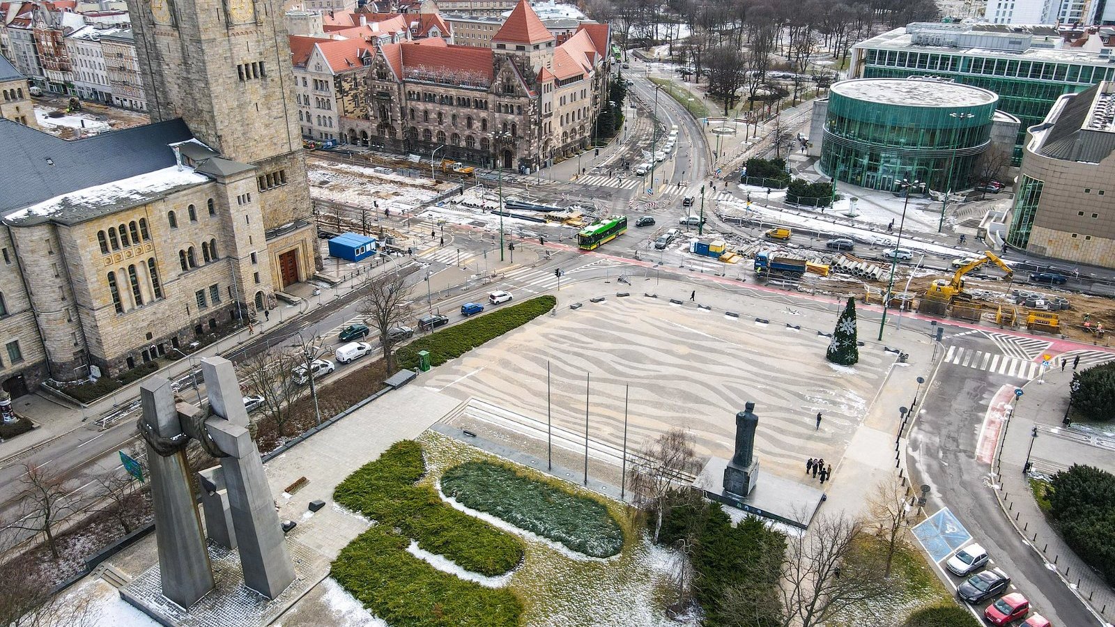 Na zdjęciu przebudowa ulicy Święty Marcin, widok z lotu ptaka, w centrum plac A. Mickiewicza
