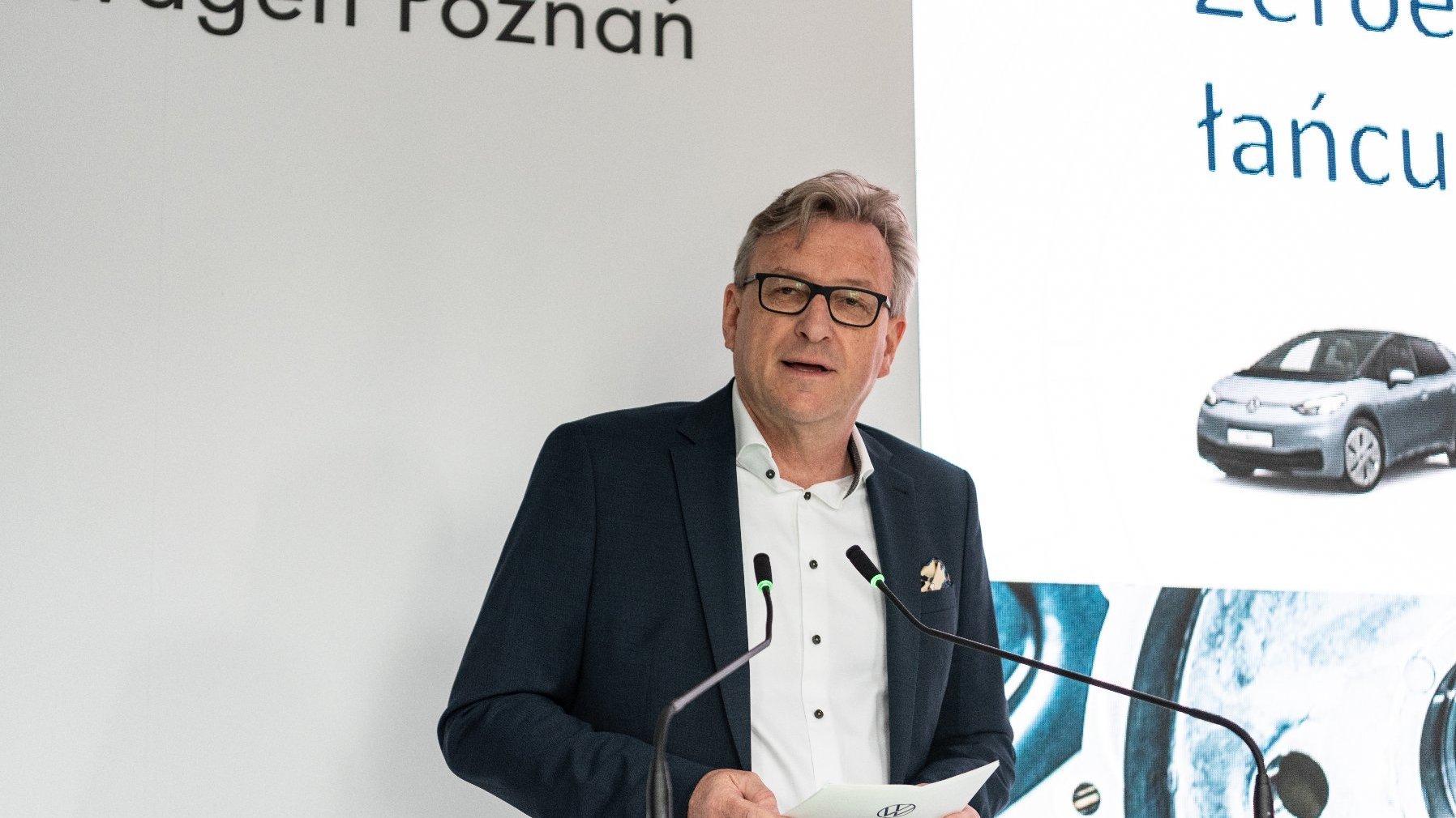 Na zdjęciu Dietmar Mnich, prezes zarządu Volkswagen Poznań.