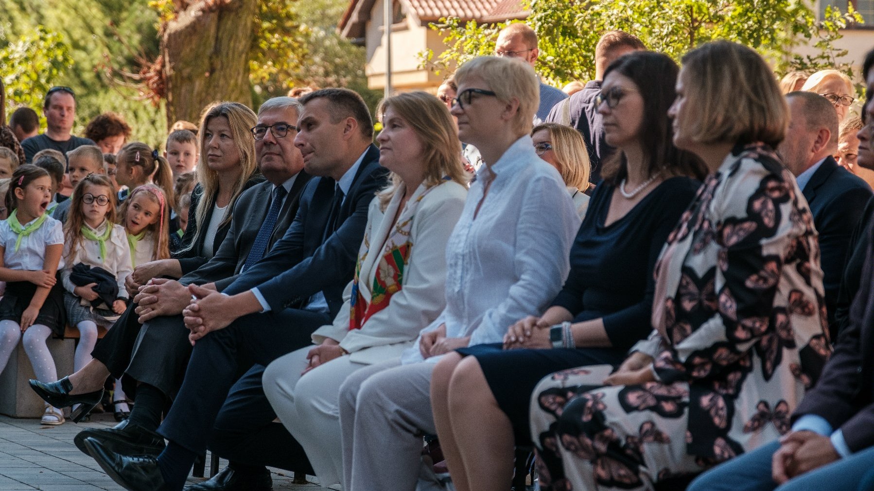 Na zdjęciu uczestnicy uroczystości, m.in. zastępca prezydenta oraz przewodniczący rady miasta