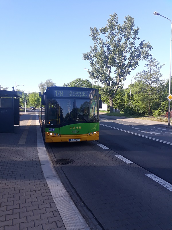 Autobus linii 178 - grafika artykułu