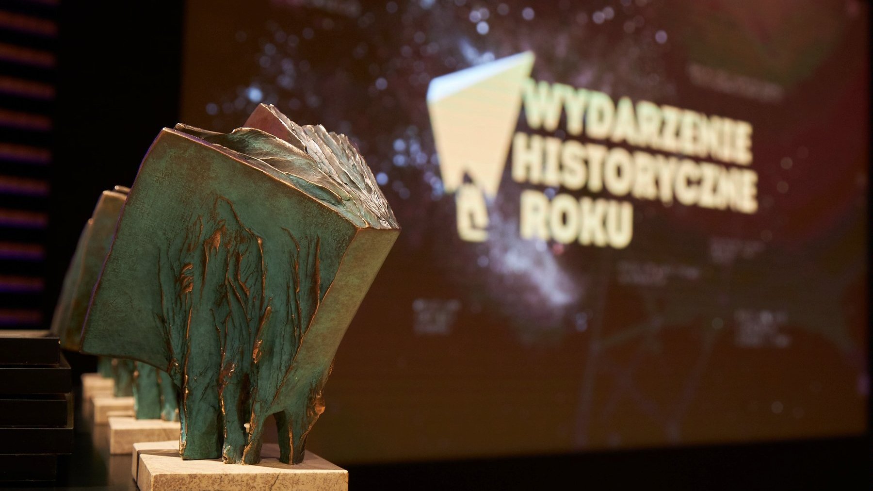 Statuetki konkursu Wydarzenie Historyczne Roku.