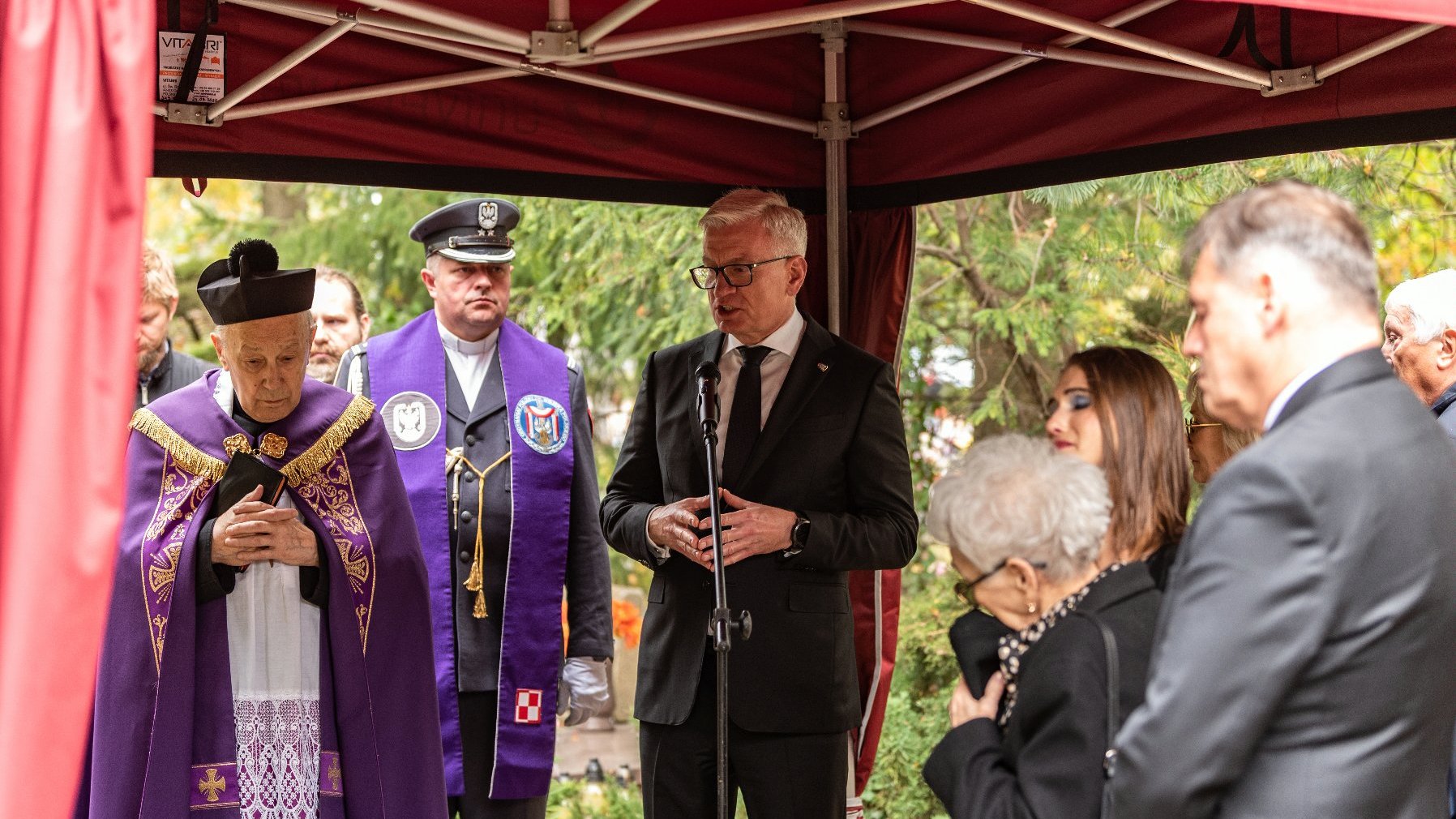 Galeria zdjęć przedstawia pogrzeb pułkownika Jana Górskiego.