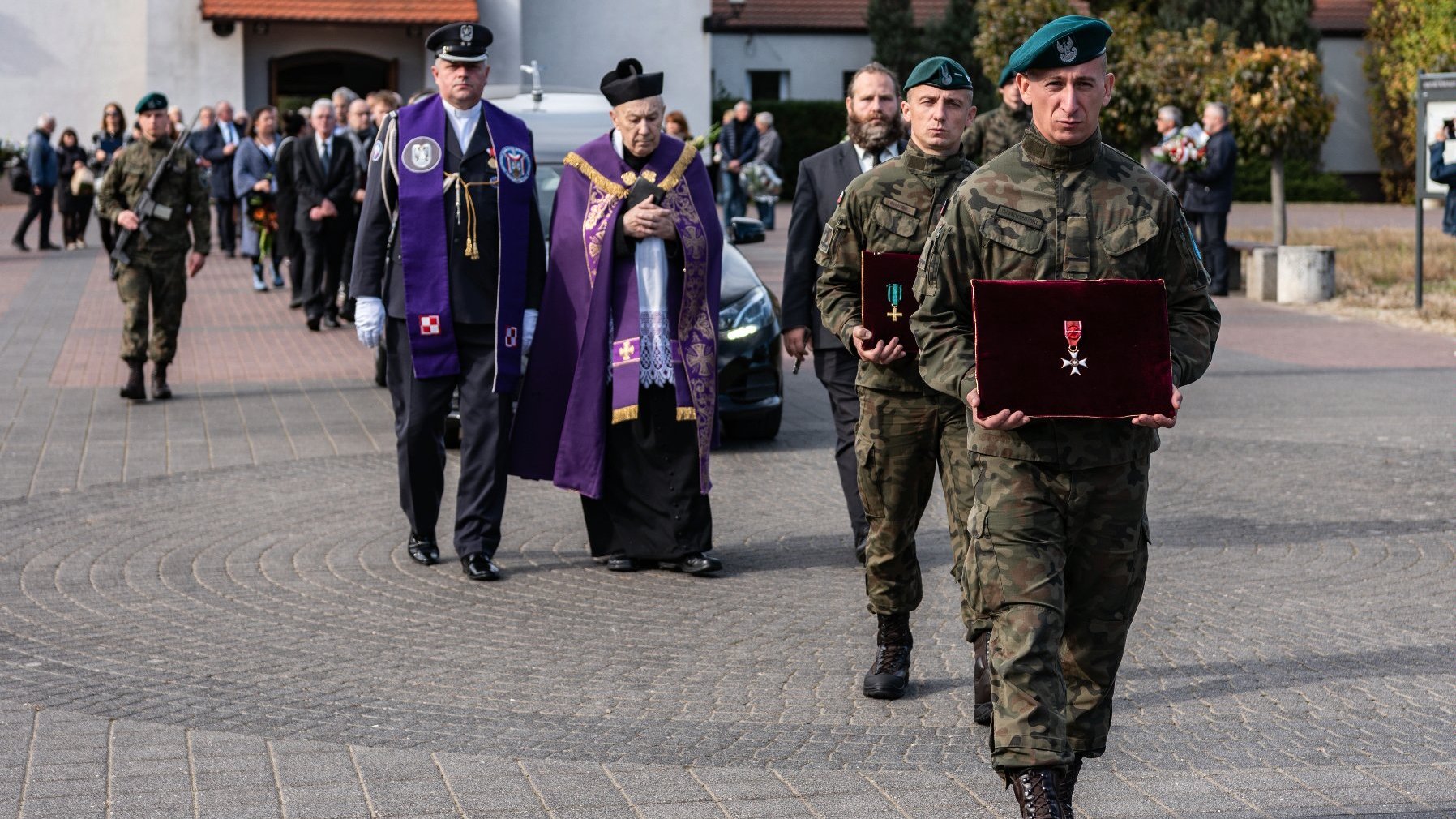 Galeria zdjęć przedstawia pogrzeb pułkownika Jana Górskiego.