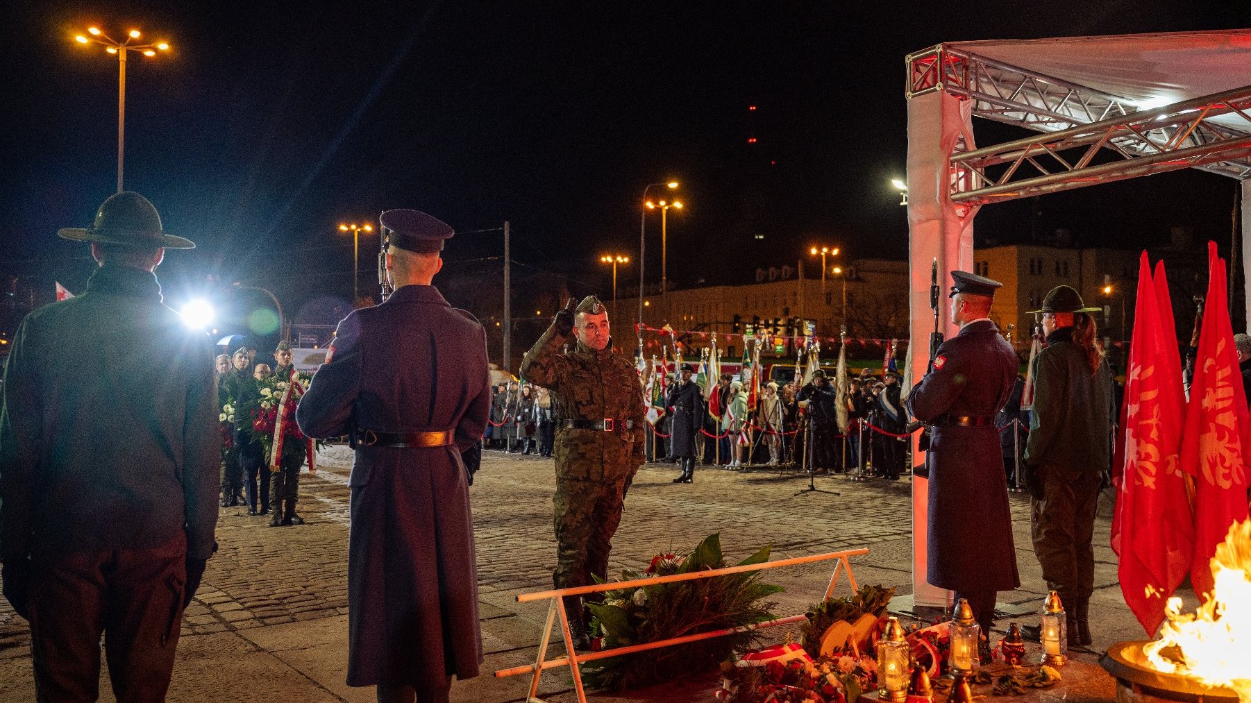 Galeria zdjęć przedstawia obchody Narodowego Dnia Zwycięskiego Powstania Wielkopolskiego w Poznaniu.