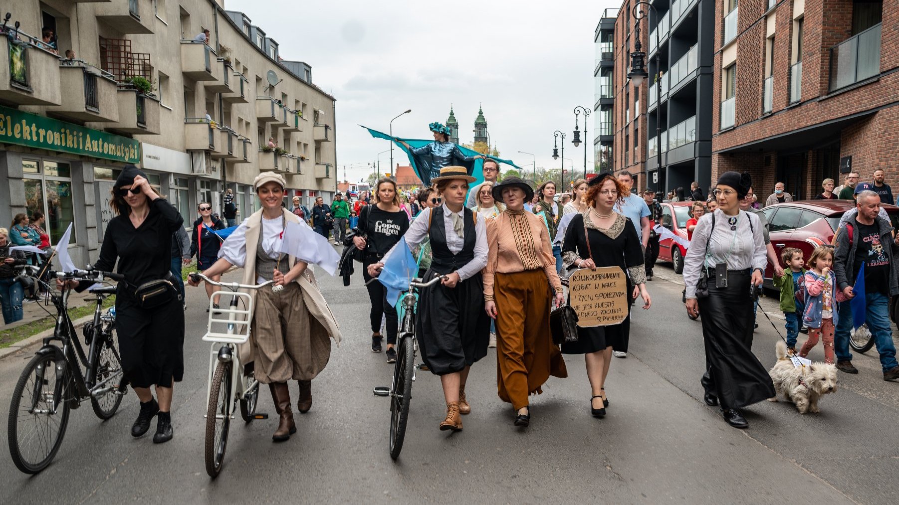 Galeria zdjęć przedstawia obchody 770-lecia urodzin Poznania.