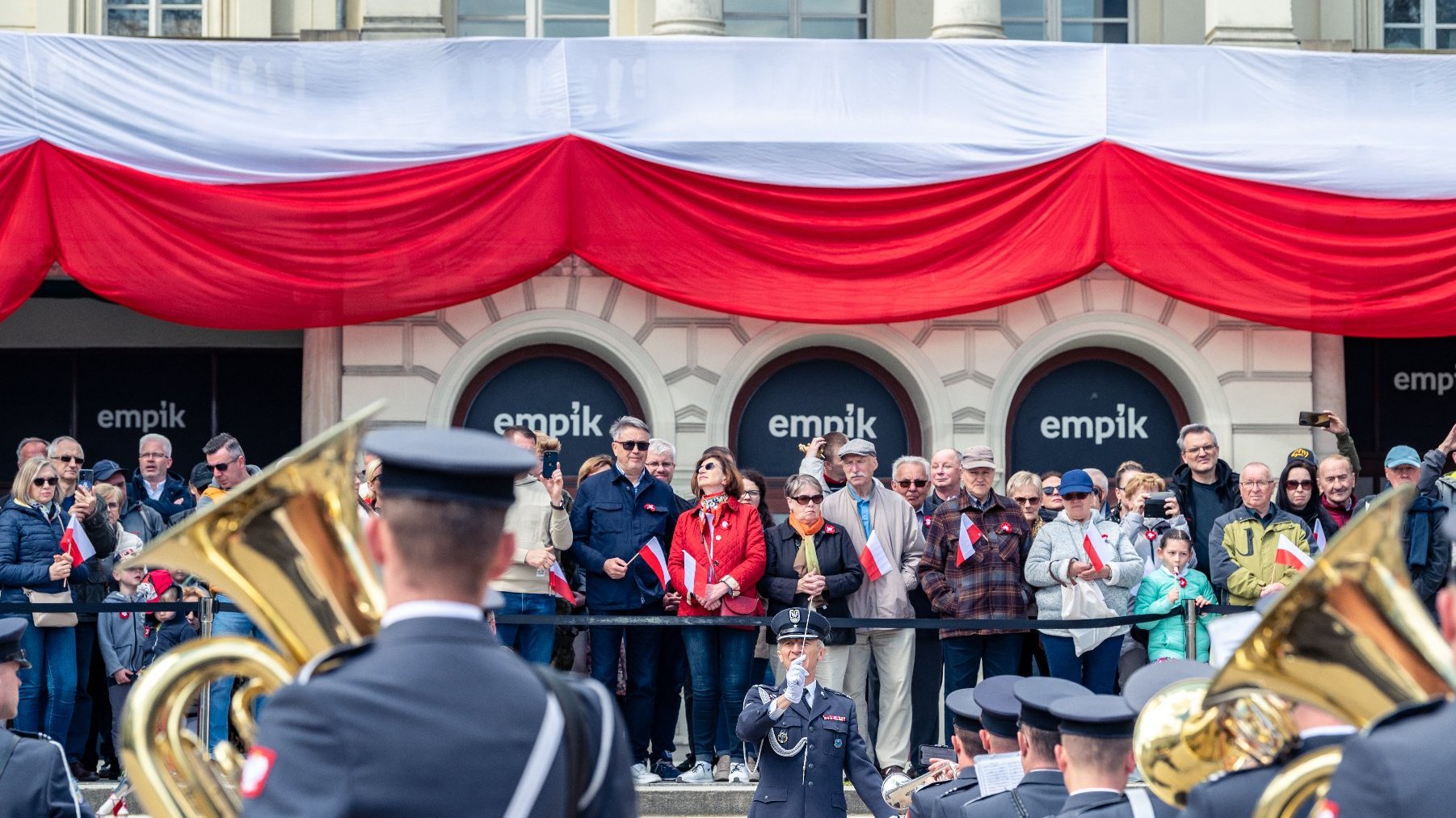 Galeria zdjęć przedstawia obchody Święta Konstytucji 3 Maja w Poznaniu.