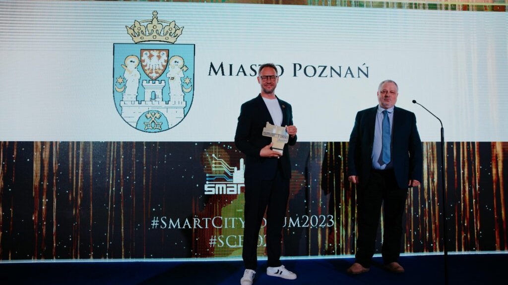 Galeria zdjęć przedstawia galę rozdania nagród "Smart City Awards".