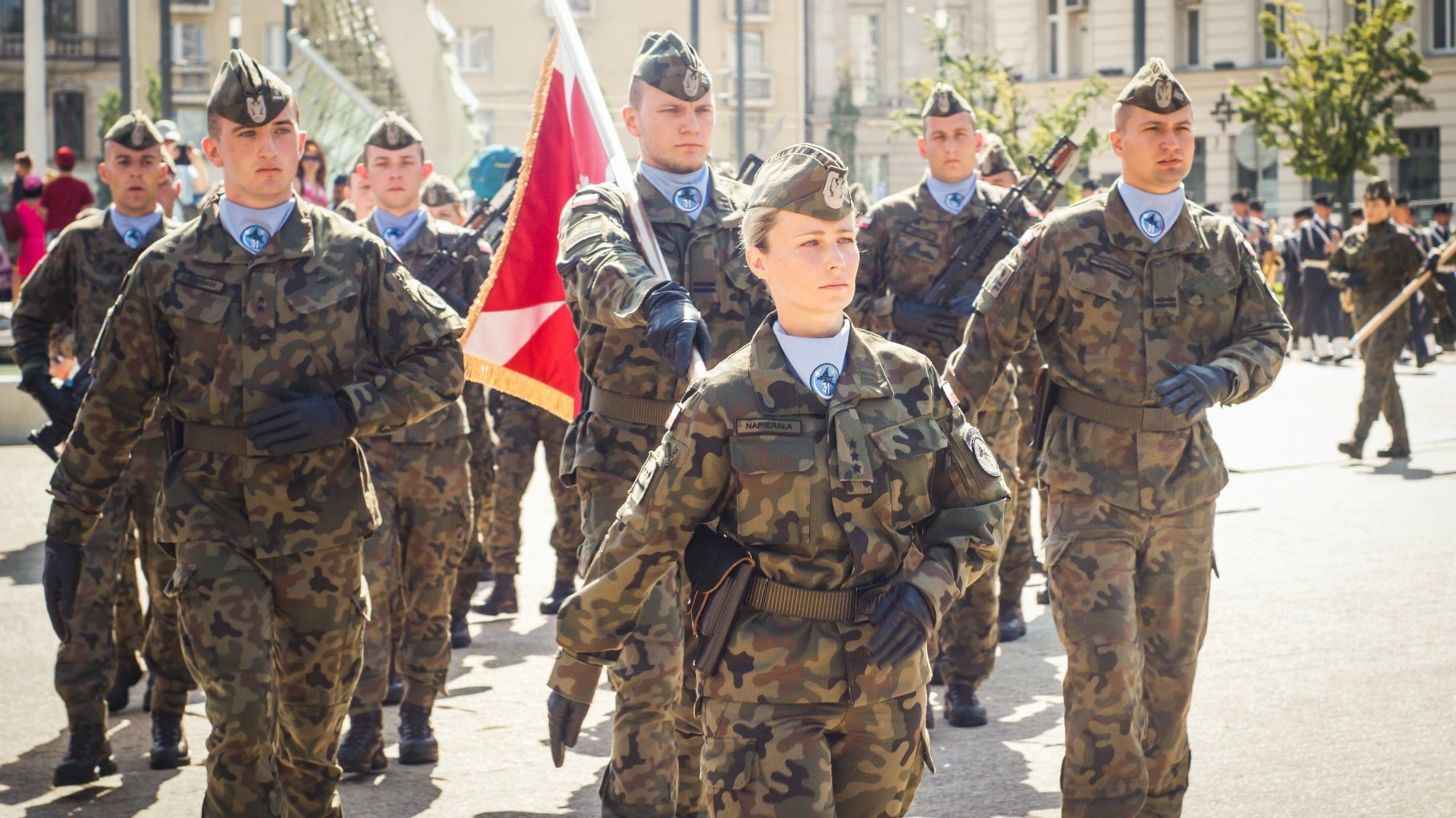 Galeria zdjęć z uroczystości obchodów święta wojska polskiego na placu Wolności