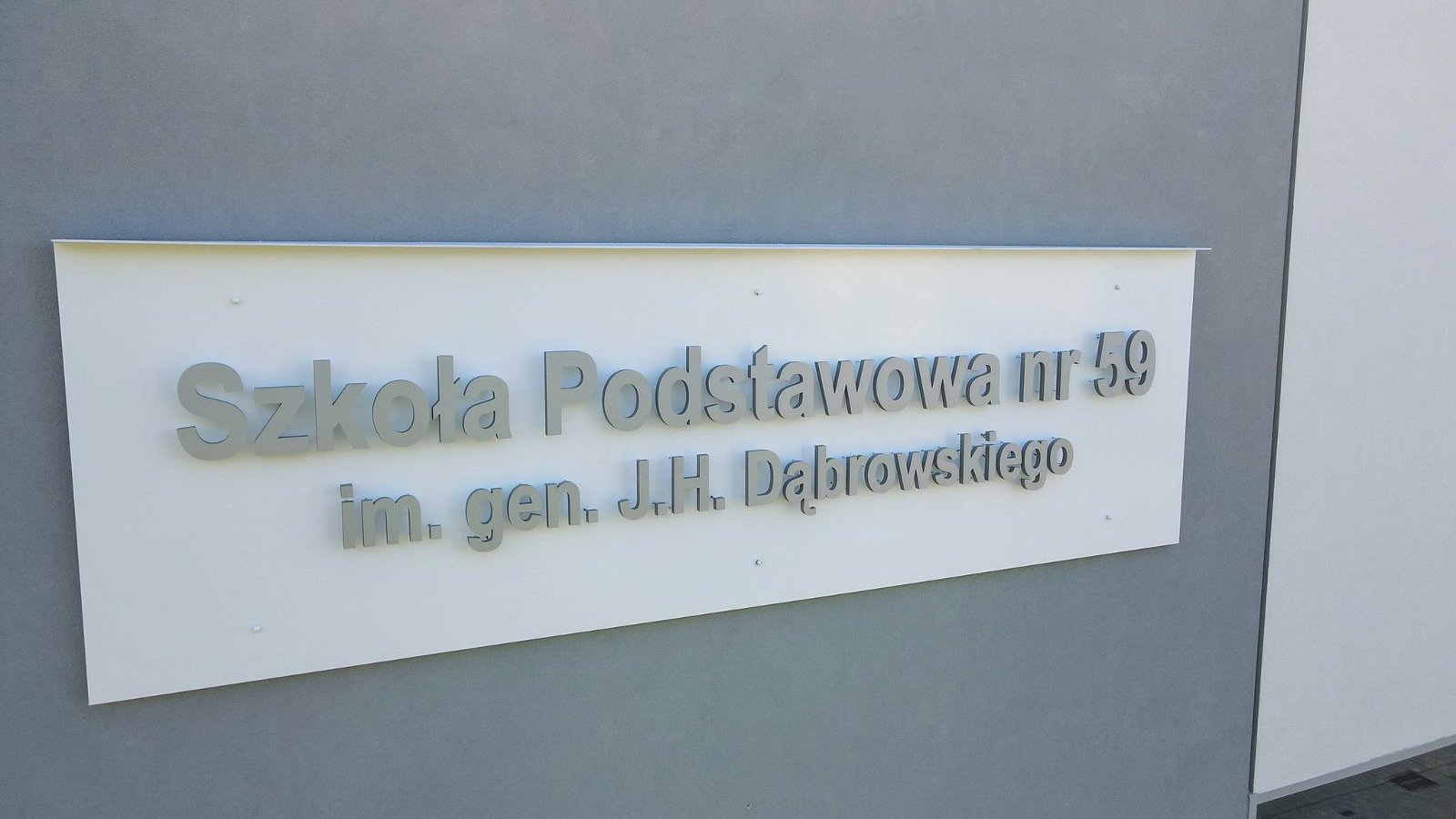 Galeria zdjęć Szkoły Podstawowej nr 59 na MInikowie