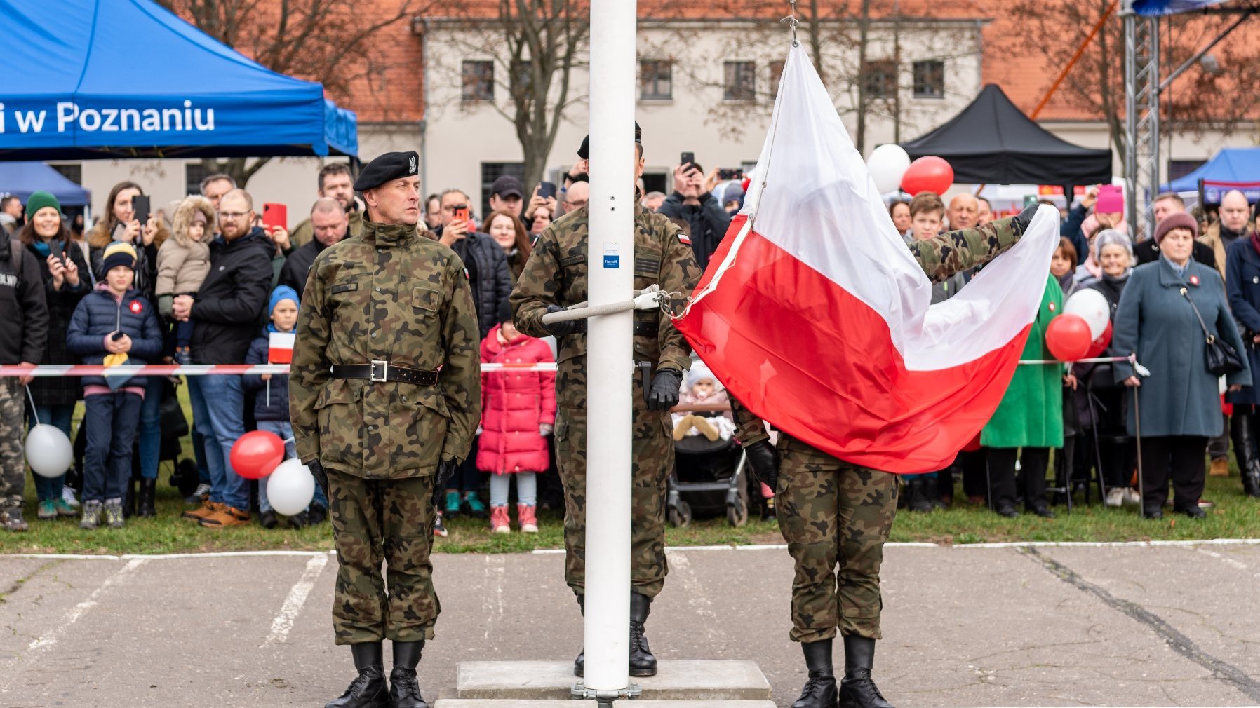 Galeria zdjęć przedstawia zeszłoroczne obchody Święta Niepodległości w Poznaniu.
