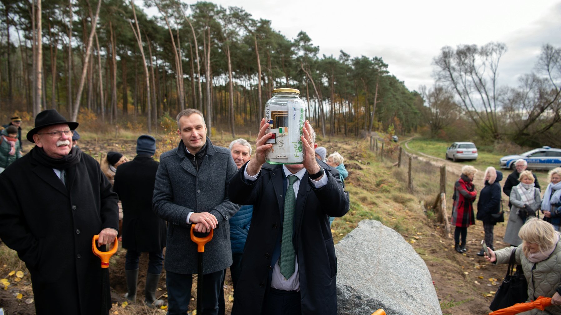 Galeria zdjęć z sadzenia drzew i obchodów z okazji roku Strzeleckiego