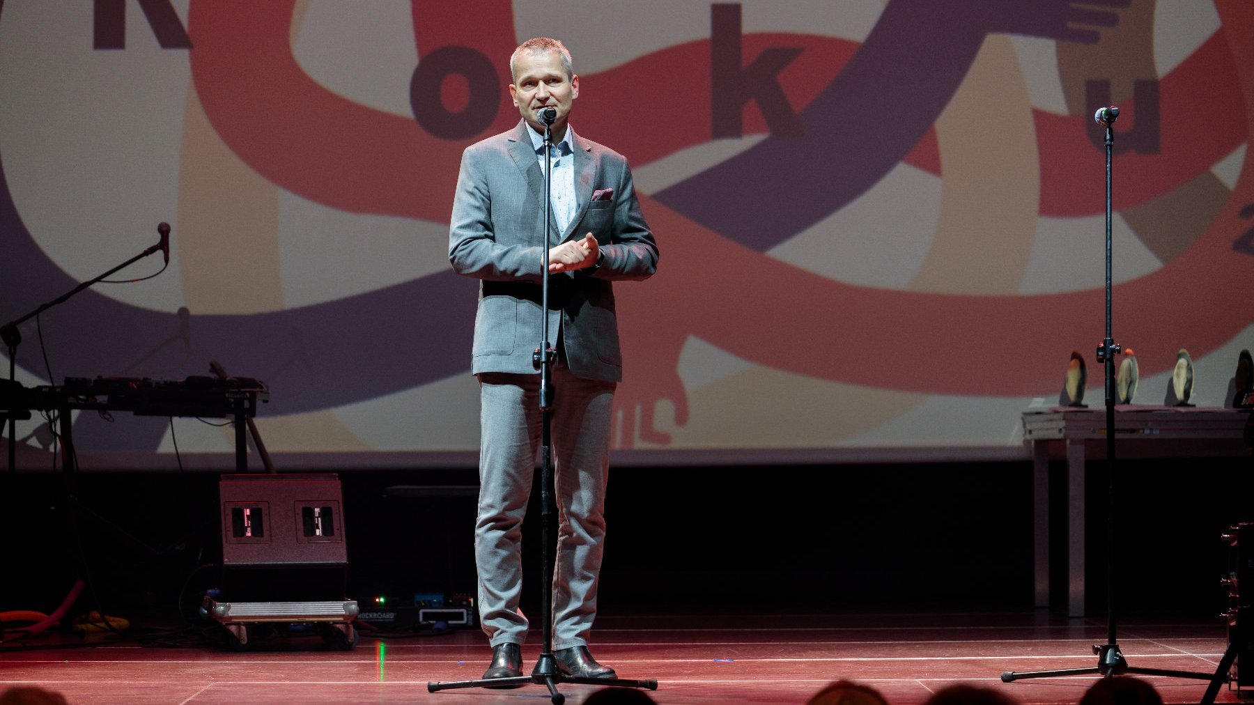 Ogromna skala zaangażowania społecznego poznanianek i poznaniaków daje efekty na wszystkich płaszczyznach działalności społecznej: od wspierania osób ze specjalnymi potrzebami, poprzez dbanie o środowisko naturalne i lokalną społeczność, po organizację dużych imprez kulturalnych i sportowych - mówi Jędrzej Solarski, zastępca prezydenta Poznania.