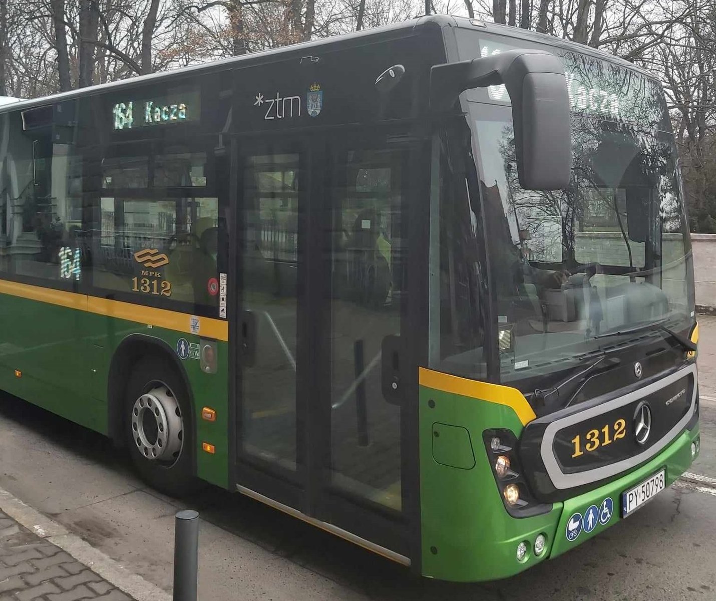 Autobus linii nr 164 - grafika artykułu