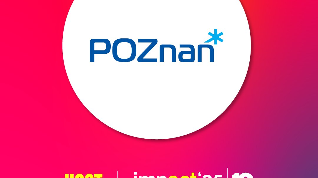 Plakat wydarzenia "impact'25". W białym okręgu na górze niebieski napis "POZnań", z małą niebieską gwiazdką nad literą "n". Tło przechodzi od różu do pomarańczu. Na dole tekst w kolorach żółtym i białym: "HOST CITY impact'25 14-15 MAJA POZNAŃ / WIELKOPOLSKA". Obok logo z napisem "EDITION 10".