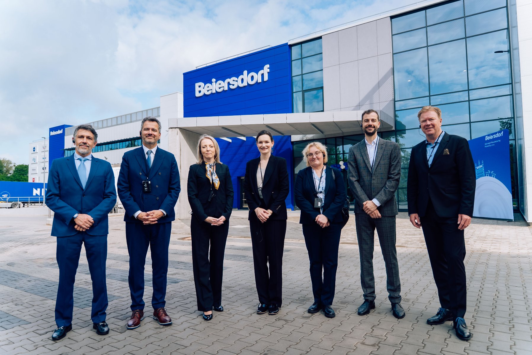Beiersdorf Board of Directors with Deputy Mayor of Poznań Natalia Weremczuk, Director of the Department of Economy of the Marshal's Office and Director of the Factory Beiersdorf Board of Directors with Deputy Mayor of Poznań Natalia Weremczuk, Director of the Department of Economy of the Marshal's Office and Director of the Factory