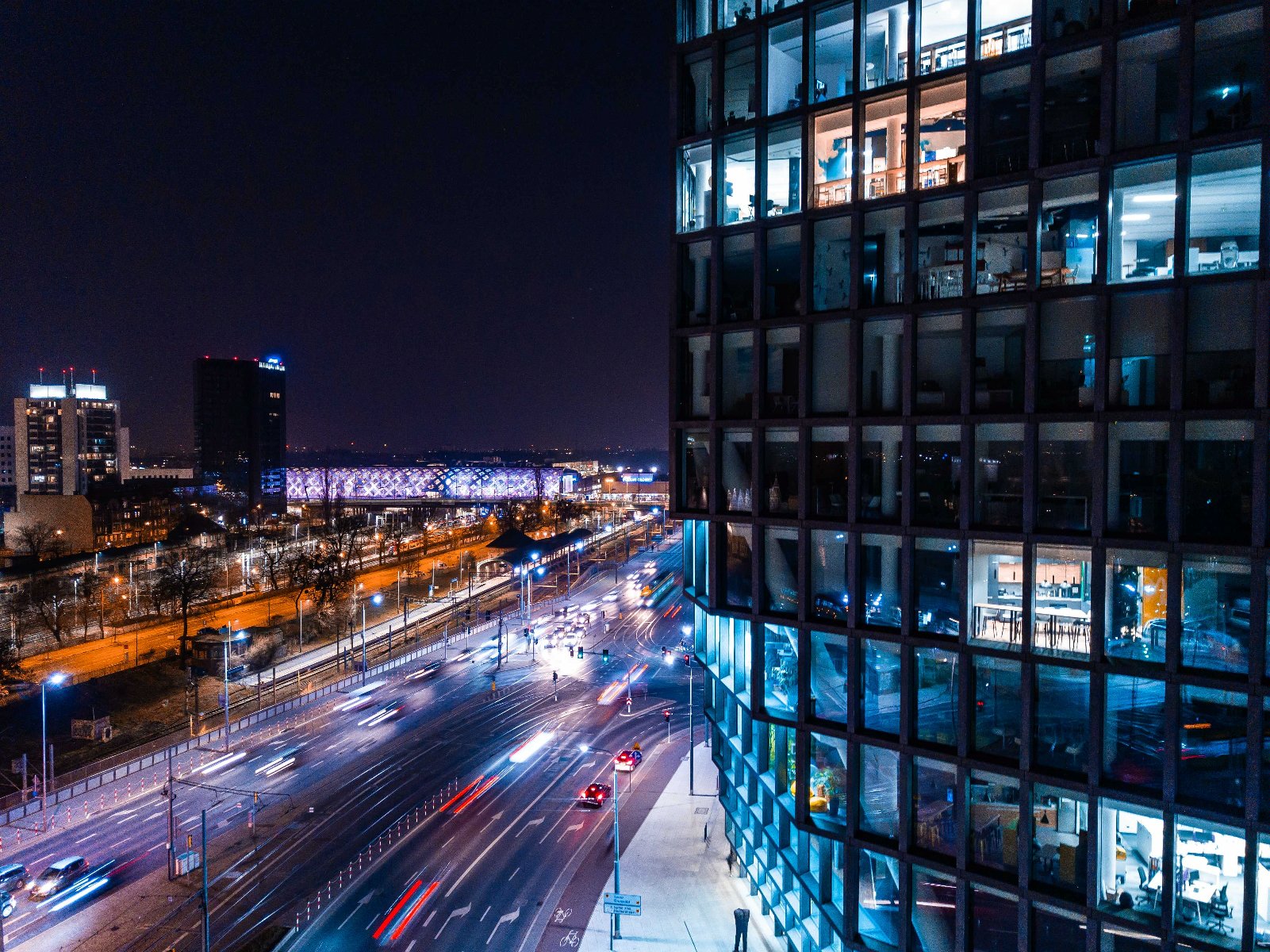 The picture shows Poznań office building Bałtyk. - grafika artykułu