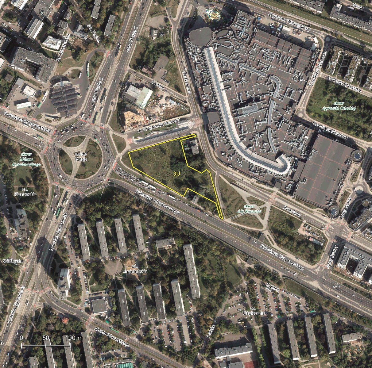Based on aerial photographs from 2024 / ZGiKM GEOPOZ, July 2025 Satellite image of the property with an outline