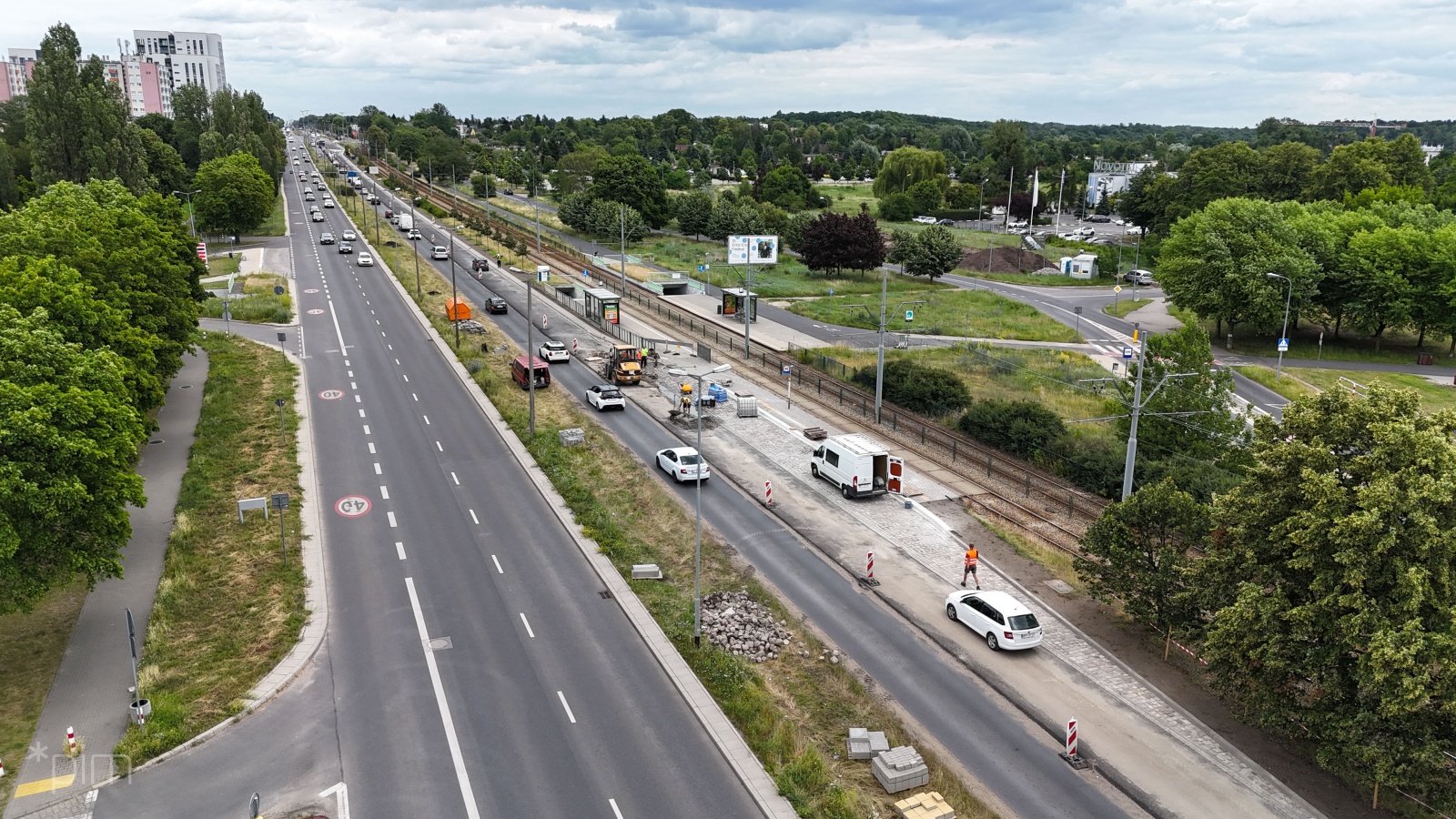 Remontowany odcinek ul. Warszawskiej wkrótce zyska nową nawierzchnię. Na ostatnie dni lipca zaplanowano prace polegające na układaniu warstwy masy bitumicznej na jezdni fot. PIM Galeria zdjęć z remontowanej ul. Warszawskiej