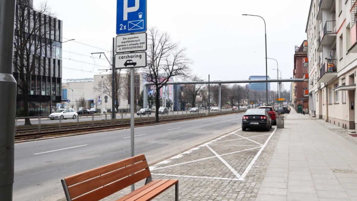 Zakończyła się przebudowa chodnika na ul. Królowej Jadwigi (foto: PIM)