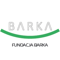Logo fundacji Barka, czyli stylizowany napis "Barka", pod którym znajduje sie zielony łuk.