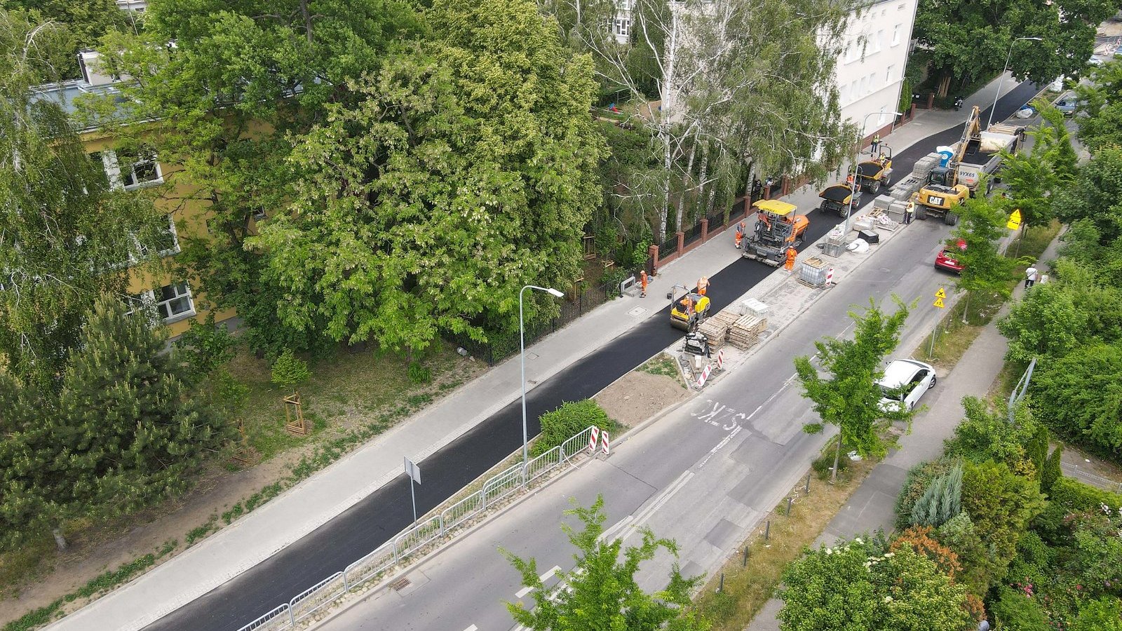 Galeria zdjęć z budowy drogi rowerowej przy ul. Dmowskiego