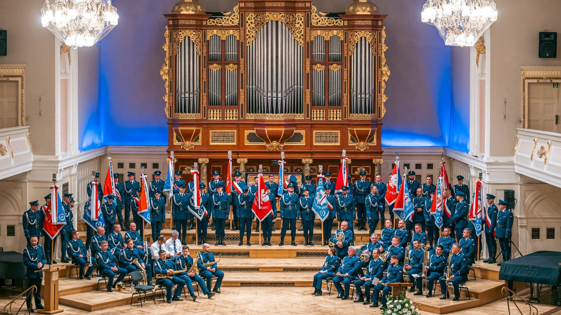 Galeria zdjęć z wojewódzkich obchodów Święta Policji z Auli UAM w Poznaniu