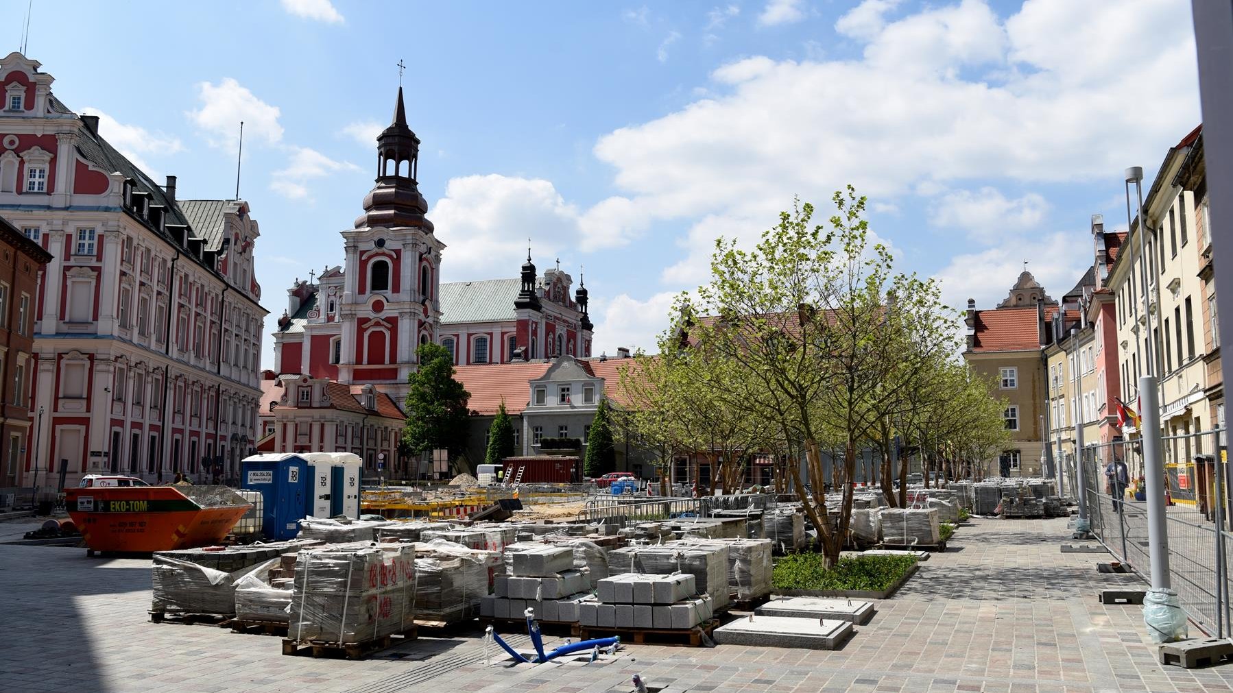 Całość prac na placu Kolegiackim zakończy się w tym roku - grafika artykułu