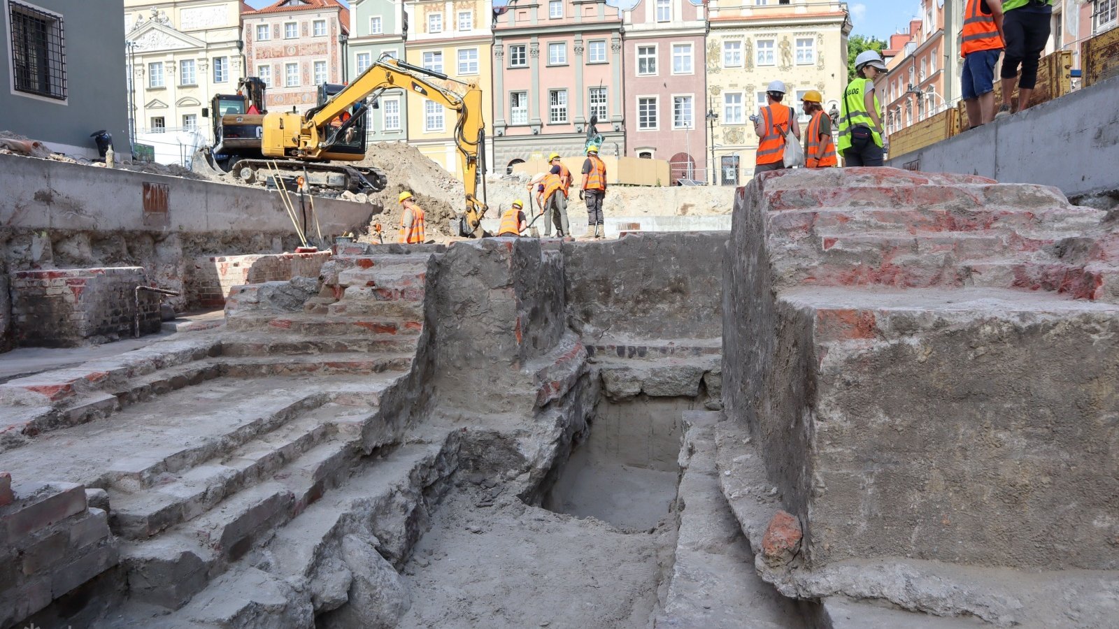 Archeolodzy odkopują piwnice Nowego Ratusza