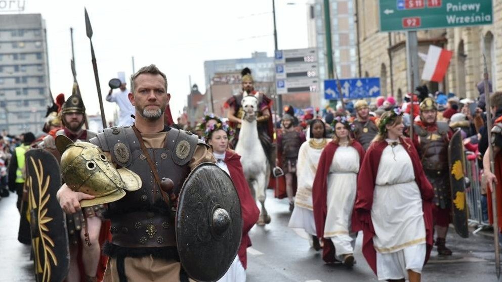 Ze względu na wciąż obecne zagrożenie epidemiczne, organizator corocznych atrakcji - Centrum Kultury Zamek, postanowił zrezygnować z wydarzeń mogących gromadzić jednorazowo zbyt dużą liczbę osób, takich jak: korowód św. Marcina czy uroczyste przekazanie kluczy do miasta