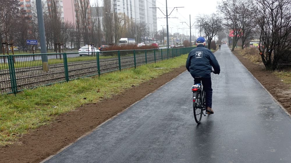 Odnowiona infrastruktura pieszo-rowerowa przy ul. Warszawskiej