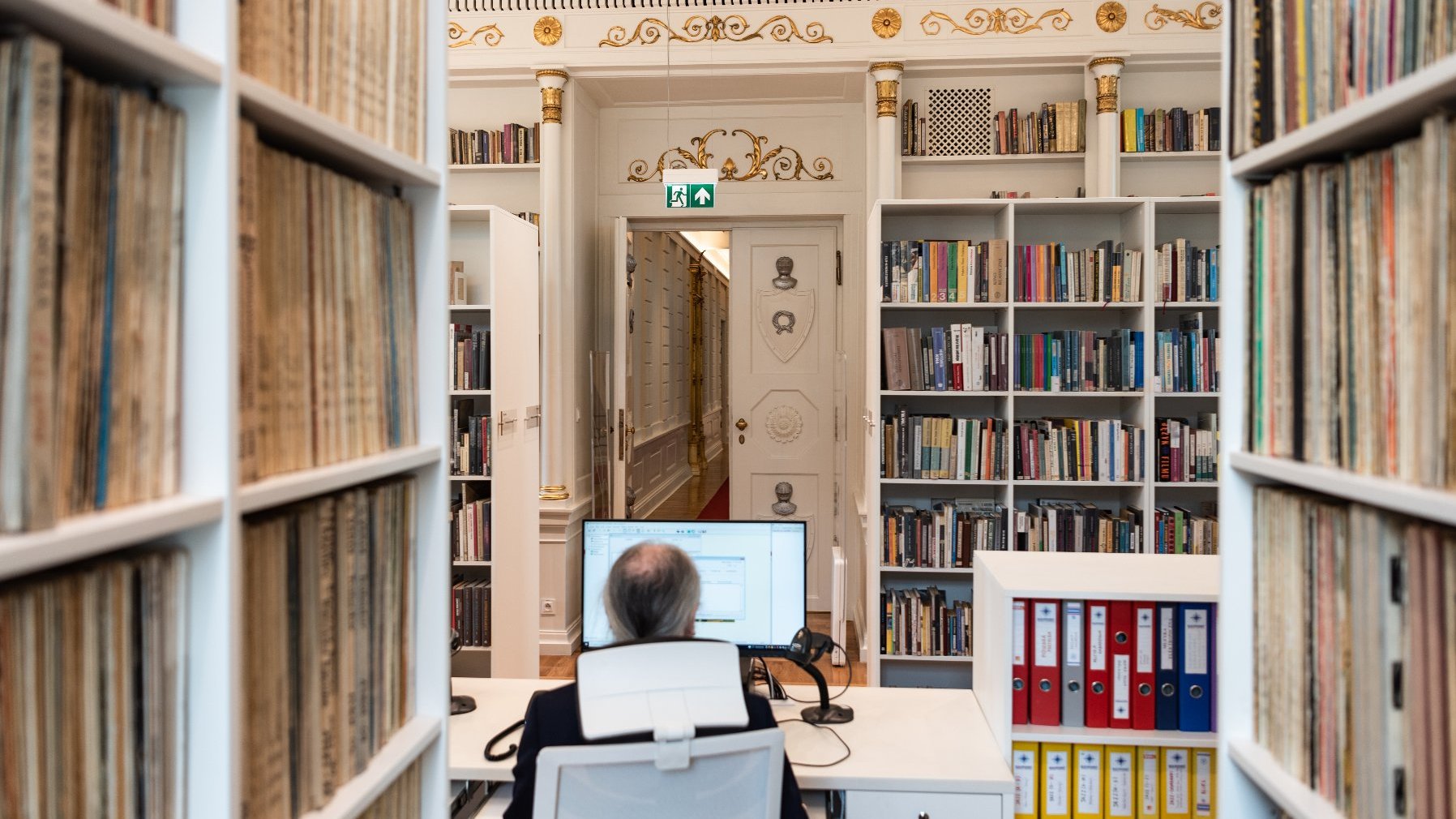 Galeria zdjęć przedstawia wyremontowane wnętrza Biblioteki Raczyńskich.