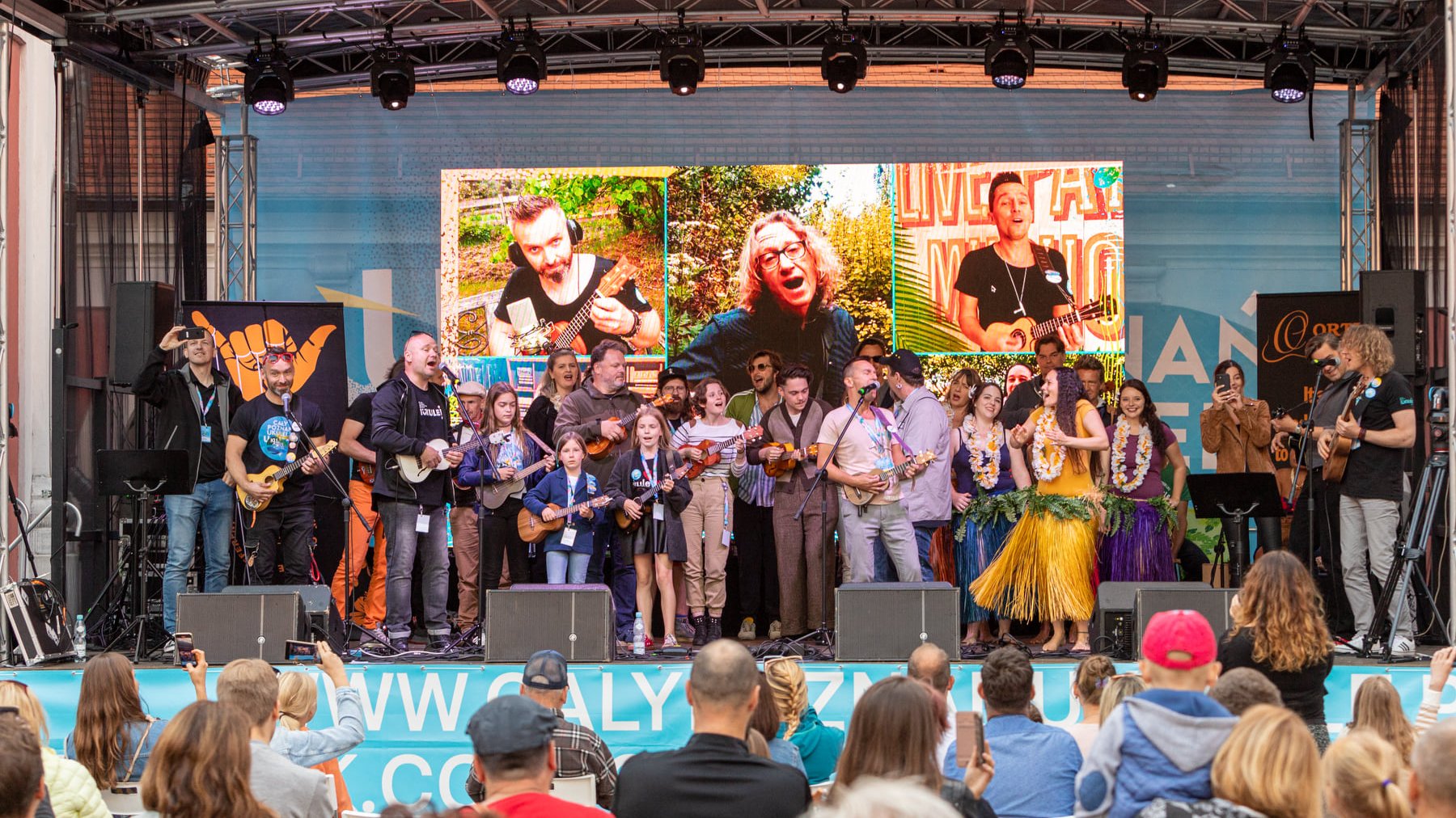 Zdjęcie z poprzedniej edycji festiwali Cały Poznań Ukulele