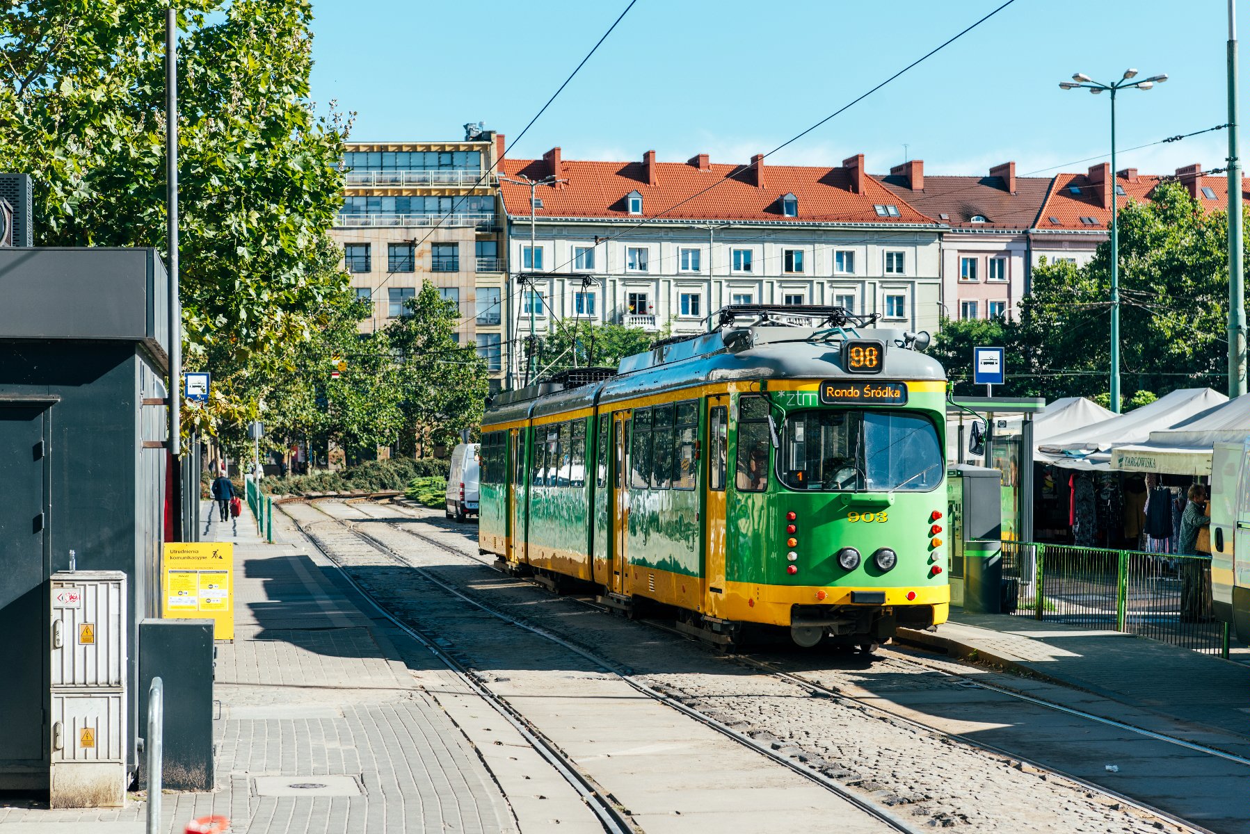 Tramwaj nr 98 na placu Wielkopolskim - grafika artykułu