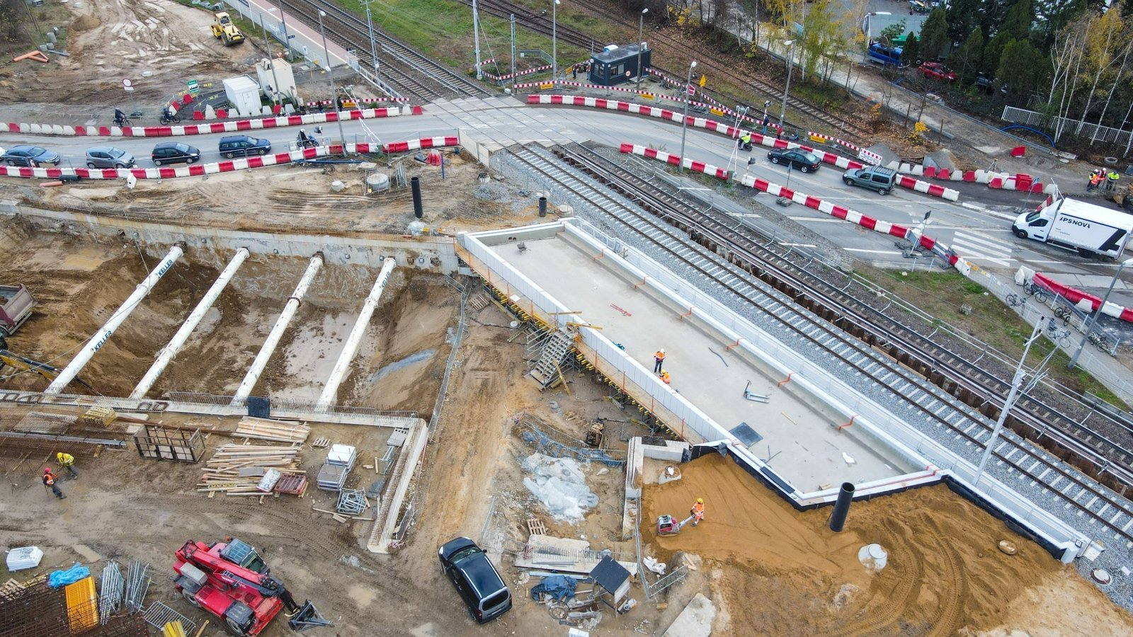 Na zdjęciu węzeł drogowy - plac budowy z lotu ptaka