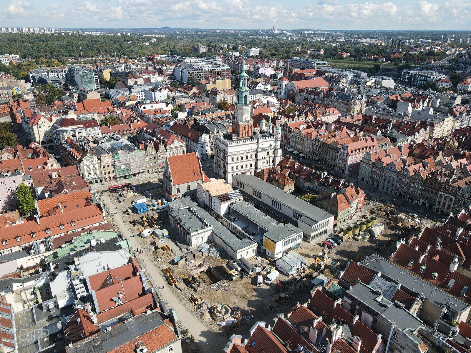 Na zdjęciu Stary Rynek widziany z lotu ptaka - grafika artykułu