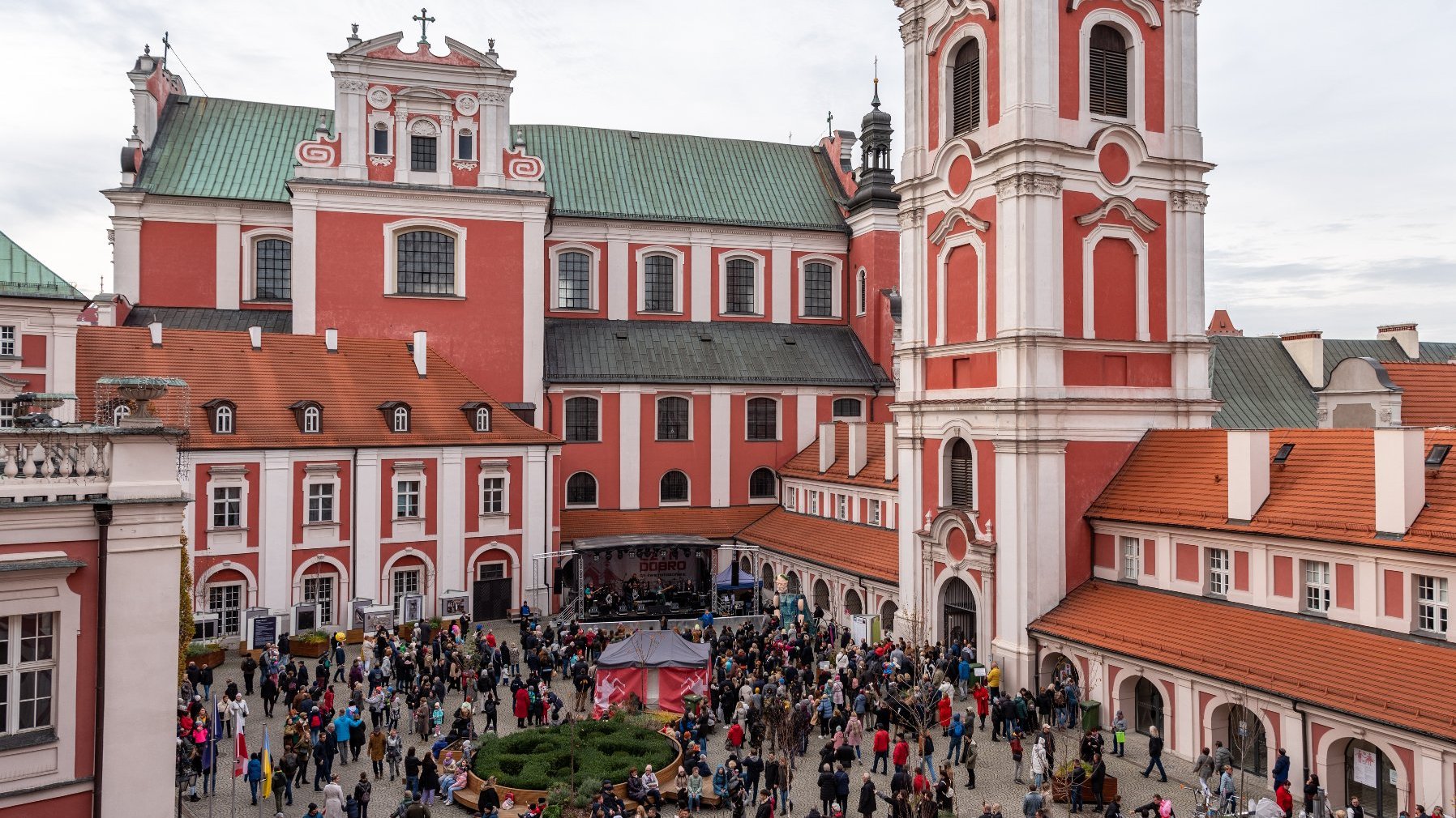 Galeria zdjęć przedstawia obchody 11 listopada w Poznaniu.