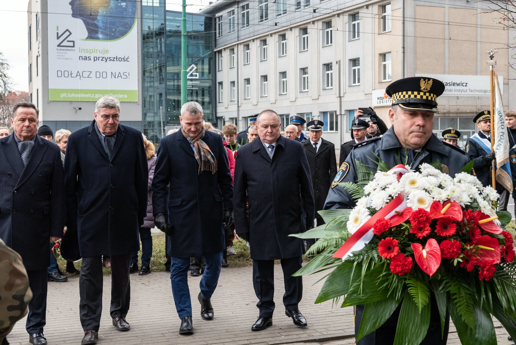 Galeria zdjęć przedstawia uroczystości rocznicowe Akcji Bollwerk. - grafika artykułu