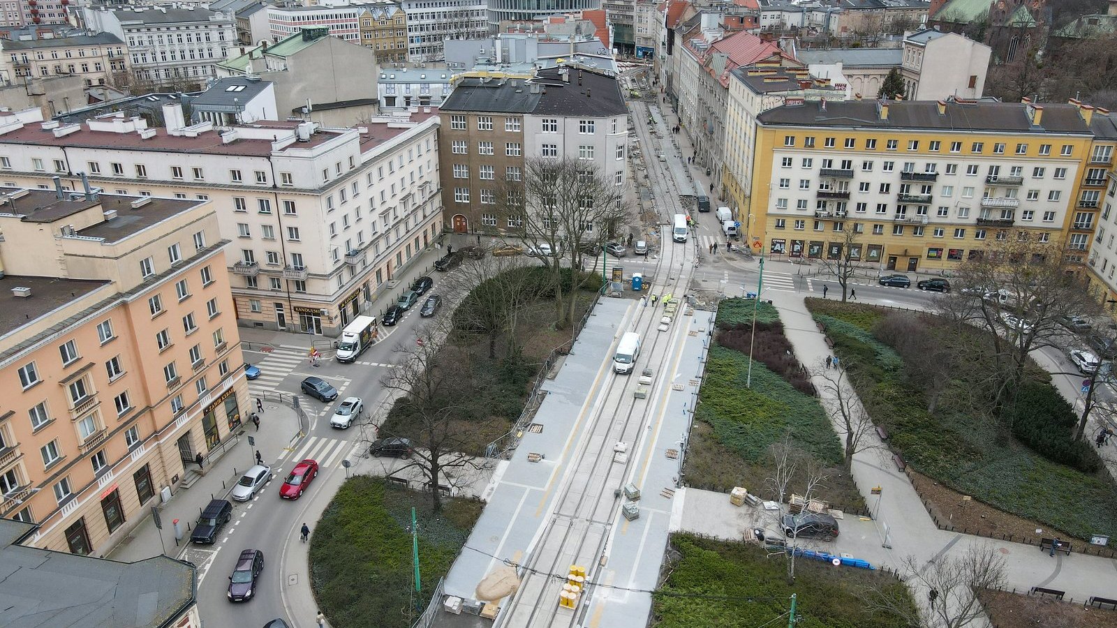 Galeria zdjęć z postępu prac na ulicach Fredry, Mielżyńskiego i placu Cyryla Ratajskiego