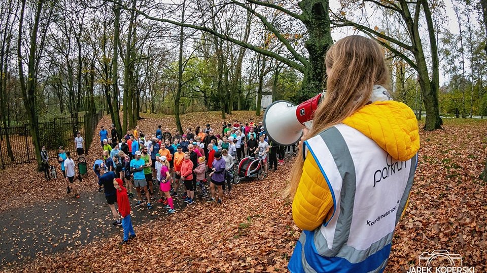 Zdjęcie z parkrunu odbywającego się na Cytadeli