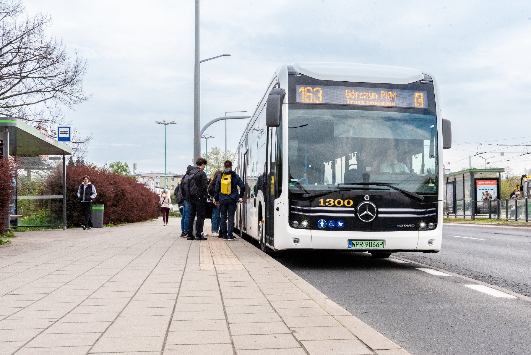 Galeria zdjęć Mercedesa eCitaro G - grafika artykułu