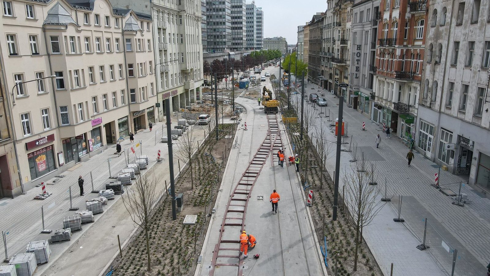 Galeria zdjęć z montażu nakładki na ul. Św. Marcin