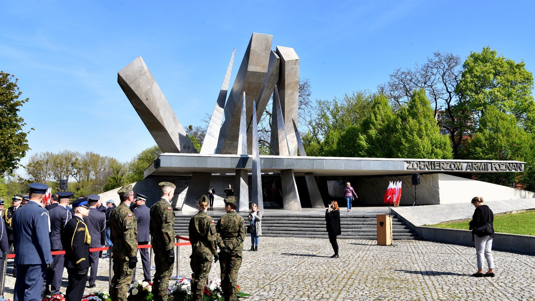 Galeria zdjęć z uroczystości upamiętnienia zakończenia wojny