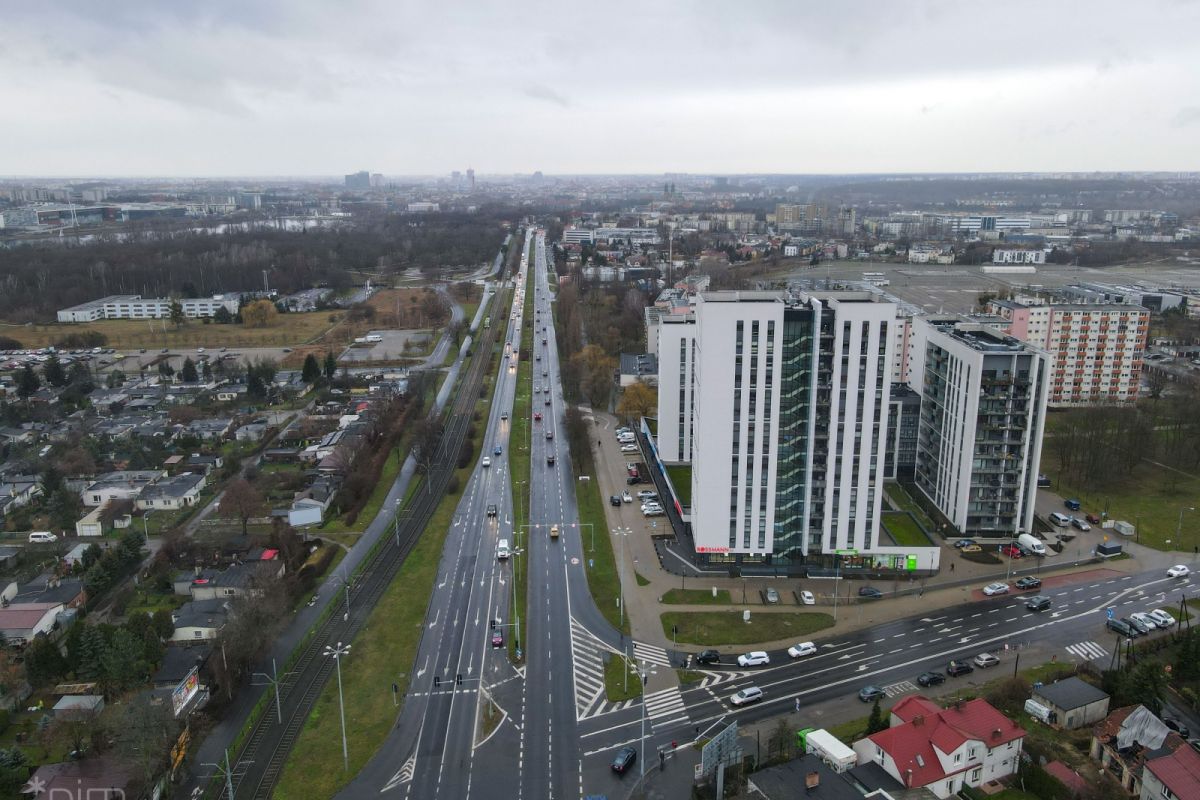 Widok na ul. Warszawską w stronę centrum - grafika artykułu