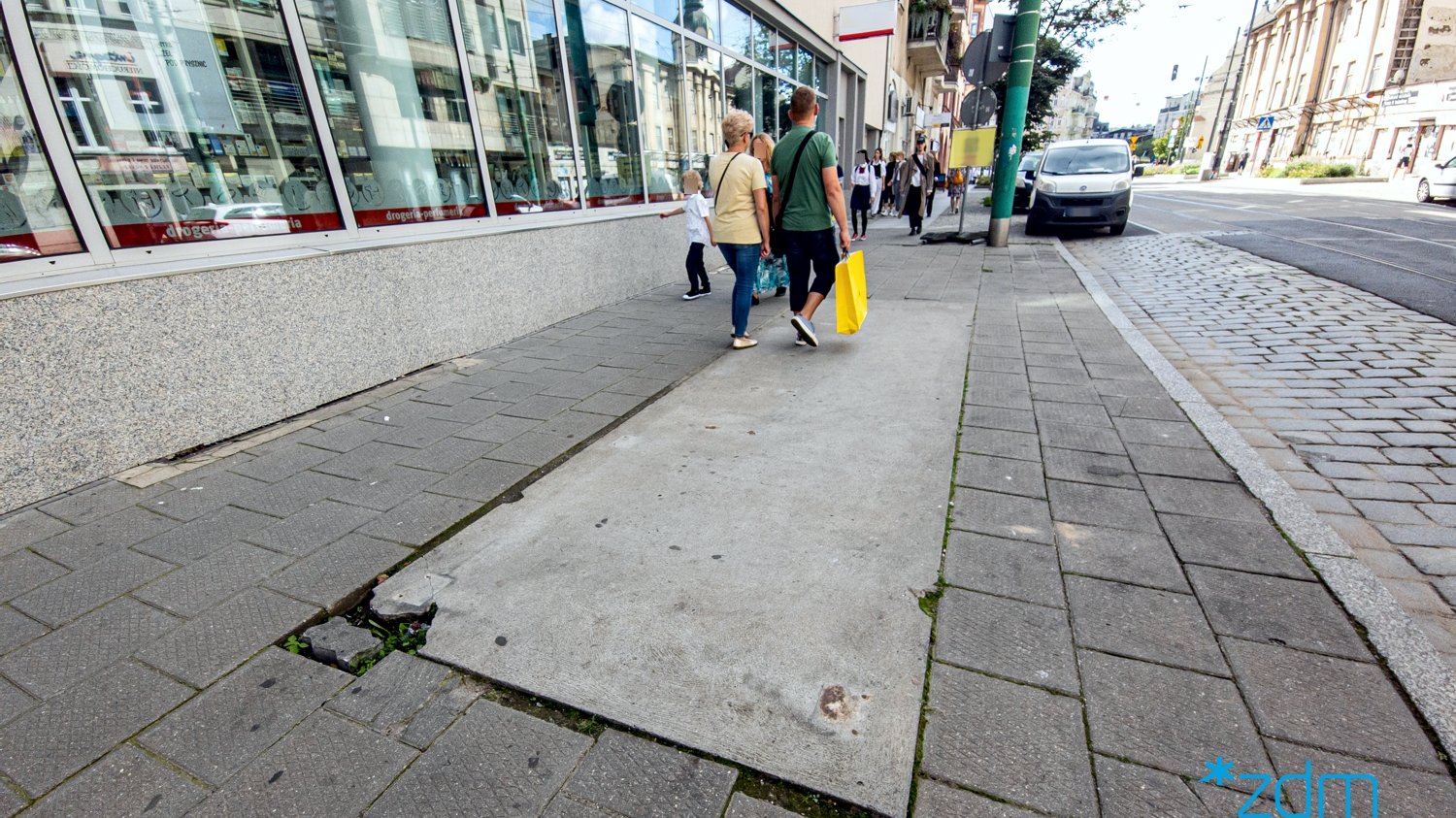 Galeria zdjęć chodnika przy ul. Górna Wilda przed remontem